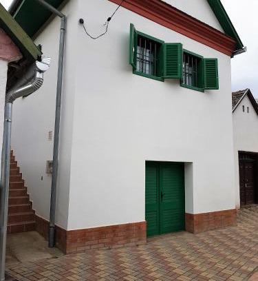 Villanykovesd Apartment | Pincesor Apartman