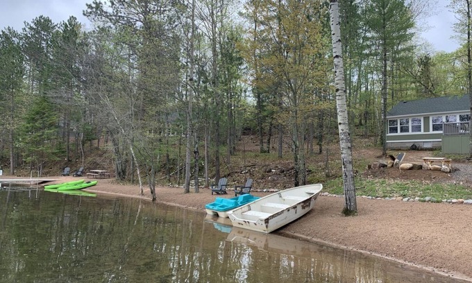 Land O Lakes Cabin | Pine Bluff Cottage (Unit 4)