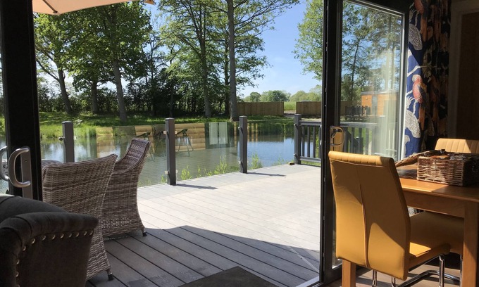 Storwood Cabin | Pine Boutique Lodge with hot tub for couples & dog
