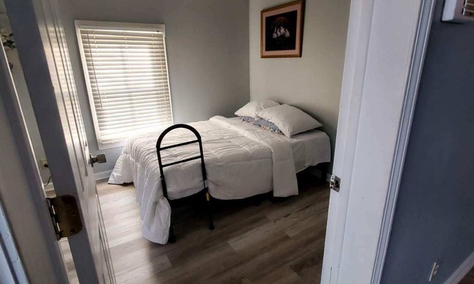 Pembroke House | Pine Cottage