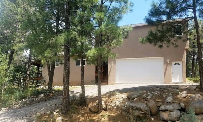 Ruidoso Downs House | Pine Mountain Retreat