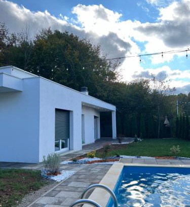 Bresalc Villa | Pine Serenity Villa