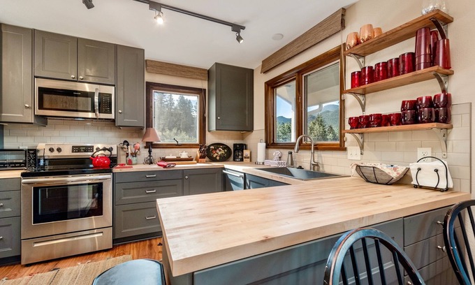 Windcliff Estates House | Pine Solo Vacation Home at Windcliff