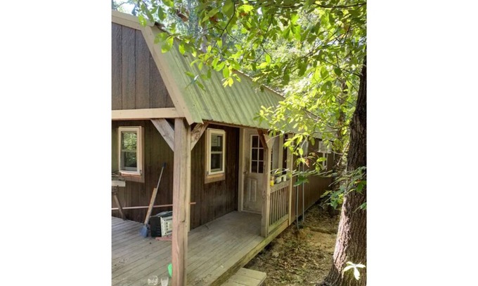 Golconda Cabin | PINE TREE CABIN Cute cabin nestled in the woods.