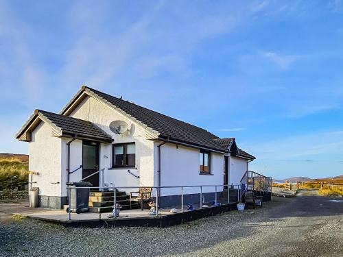 Ardroil House | Pine View