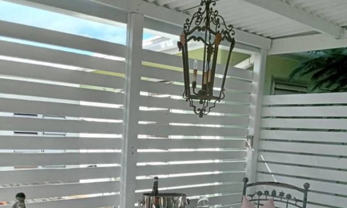 Long Bay Hills Cottage | Pineapple Cottage - Caribbean Romantic vibes