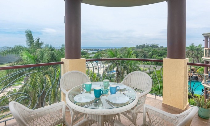 French Harbour Condo | Pineapple Villa 442 2 Bedroom Condo by RedAwning