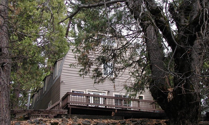 Cold Springs Cabin | Pinecrestarearentals#16 9/5-12/10 no holidays book 2 nights get 3rd night free.