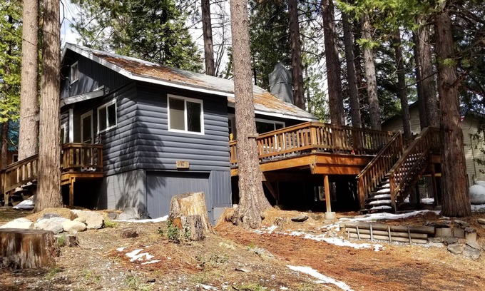 Cold Springs Cabin | PinecrestAreaRentals #20 9/5-12/10 no holidays book 2 nights get 3rd night free.