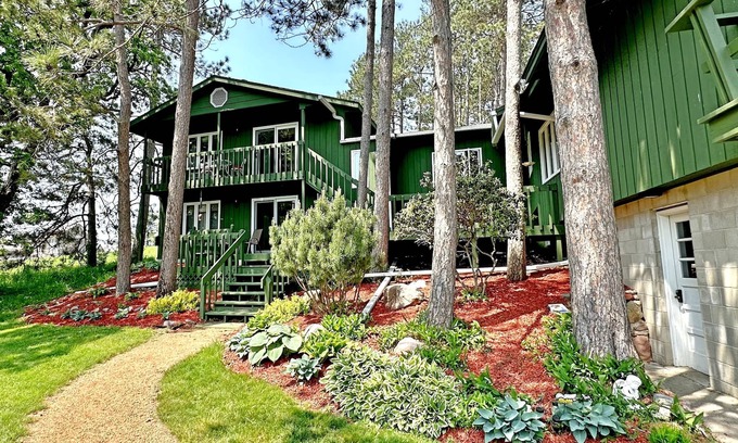 Baraboo House | Pinehaven Country Inn