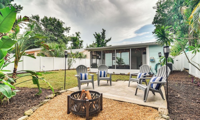 Pinellas Park House | Pinellas Park Home: Swim, Golf, Grill & More!