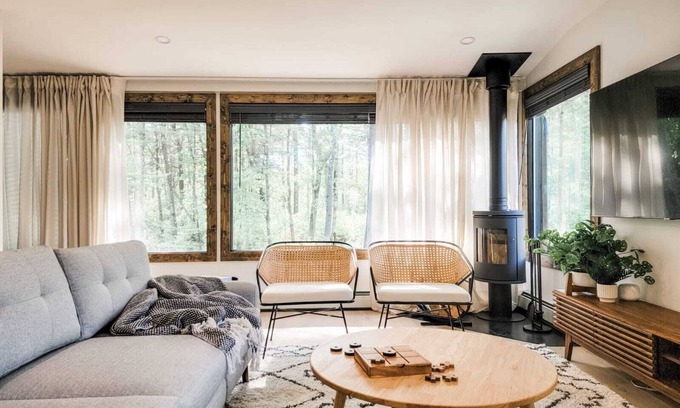 Catskill House | Pinewood Lodge - Luxury Cabin, Kid-Friendly