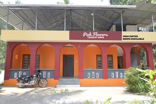 Kovalam Hotel | Pink Flower Tourist Home