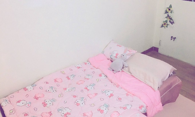 Hwayang-dong Bed & Breakfast | Pink Happy House: 3 mins from Konkuk univ. station, free self food