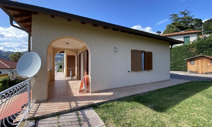Camporosso Villa | PINK HOUSE