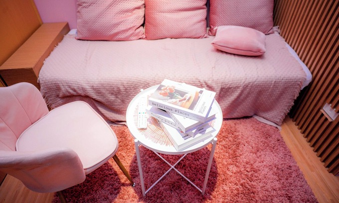Tambo Condo | "Pinkie Suite" a Cozy 1-bedroom condo with AC, WiFi in welcoming Pasay