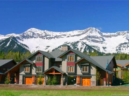 East Kootenay Apartment | Pinnacle Ridge Condos by Fernie Central Reservations