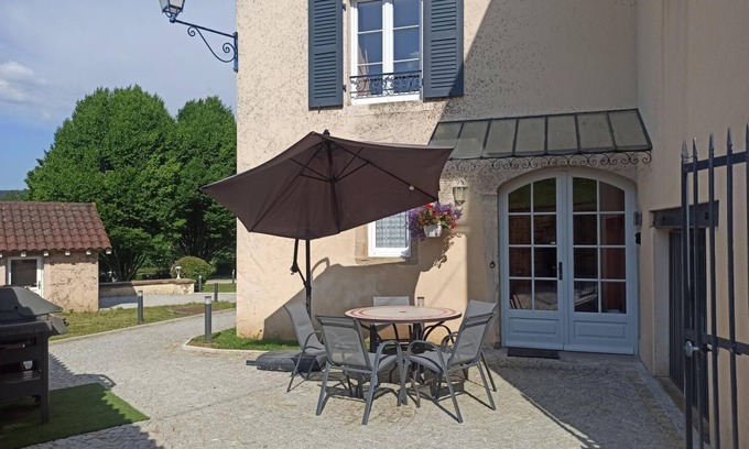 Bourgvilain House | Pinot Noir - Demeure les Arbillons