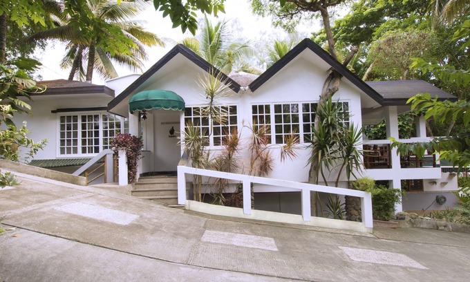 Comuna San Jose House | Pio Pio's house - El Gallinero