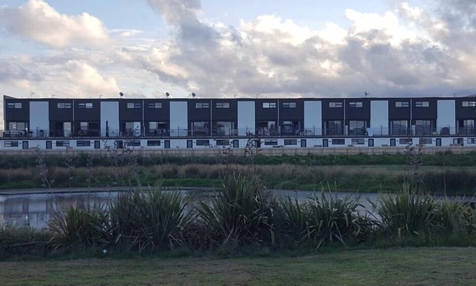Papamoa Beach House | Pipi Palace - Urban Living on the Reserve