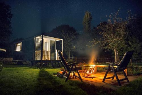 Onstwedde Bed & Breakfast | Pipowagen Elsebein Groningen Westerwolde unieke ligging met eigen tuin en vrij uitzicht over veld naar natuurgebied