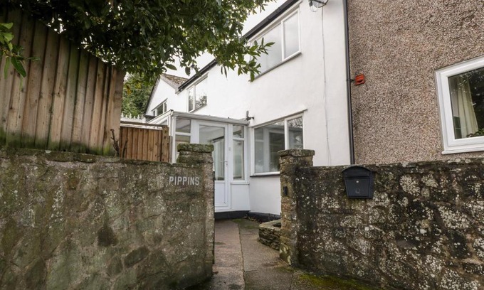 Lydney House | Pippins