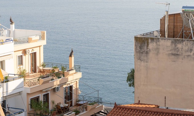 Peiraiki Apartment | Piraeus 1 bedroom 4 persons apartment