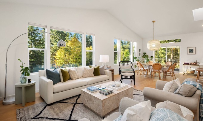 Freeland House | Pirates Perch Whidbey