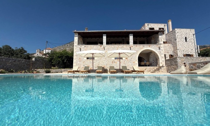 Omales Villa | Pirgos Petropoulea