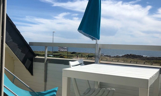 Piriac-sur-Mer Apartment | PIRIAC SUR MER Large T2 full SEA FACE Terrace WIFI broadband