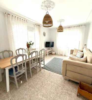 Serantes Apartment | Piso con terraza y garaje a un Paso de la Playa de Tapia