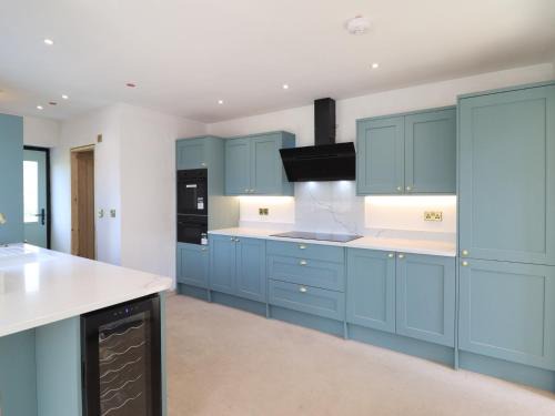 Brynsiencyn House | Pistyll Ddu