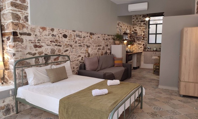 Nafplio Apartment | Pithari - Studio Apartment in the old Town of Nafplion