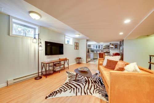 Mount Washington Apartment | Pittsburgh Couples Retreat about 2 Mi to Downtown!
