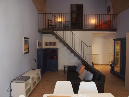 Banyoles Apartment | Plaça Major 17 2n 2a Apartament al centre de Banyoles