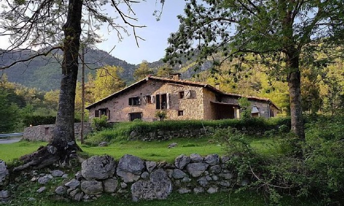 Gombren Cottage | Pla de la Molina (full rental for 2 - 6 people) Cottage