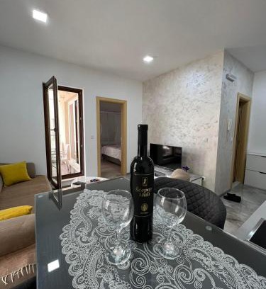 Maini Apartment | Place Budva