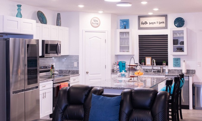 Highlands House | Place of Peace with lake views! Sleeps 5
