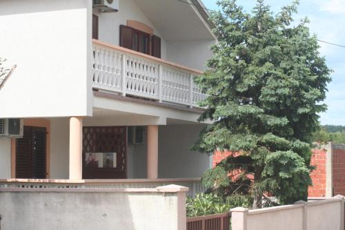 Gornji Karin Apartment | Plahuter Apartments 1