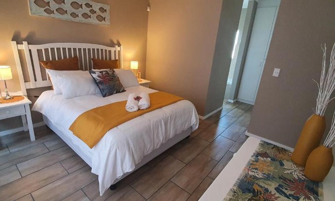 Mykonos House | Plakkies Holiday Accommodation