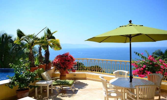 Conchas Chinas Villa | Plan your vacation here-Luxury Villa in Conchas Chinas with Maid, Pool