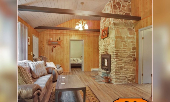 Westfield House | Plank Road Retreat-Pet Friendly near Westfield