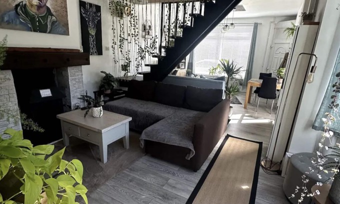 Oadby House | Plant house in the heart of leicester
