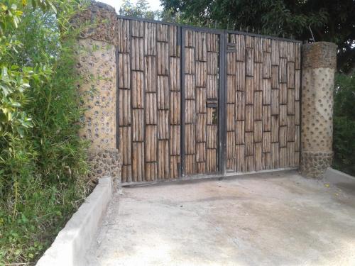 Entebbe Cabin | Plastic Bottles House