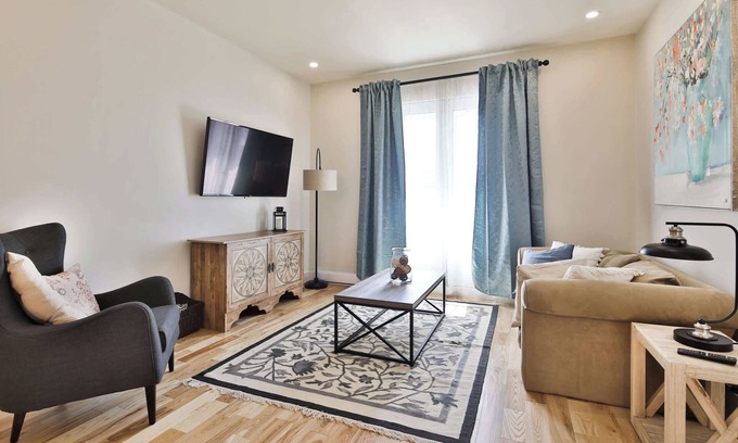 Mile End Apartment | Plateau Mt Royal-Mile End |3BDRS-2BA&Parking