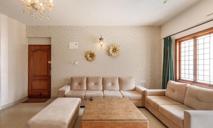 Kalyan Nagar Apartment | Platinum Oak by JadeCaps AC Wifi Central Area