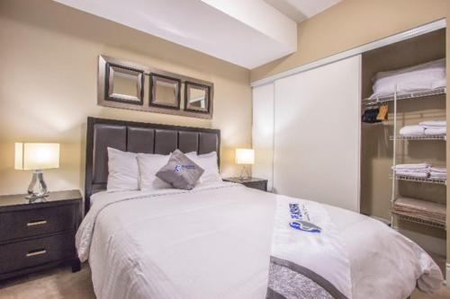 Downtown Mississauga Apartment | Platinum Suites Furnished Executive Suites