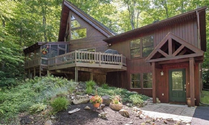Cranberry Lake Cabin | Play all day then come home to a modern camp to relax & rejuvinate