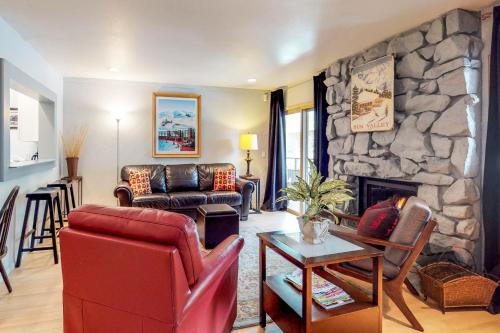 Warm Springs Apartment | Play Soleil - Sport and sun at the Warm Springs Base Area