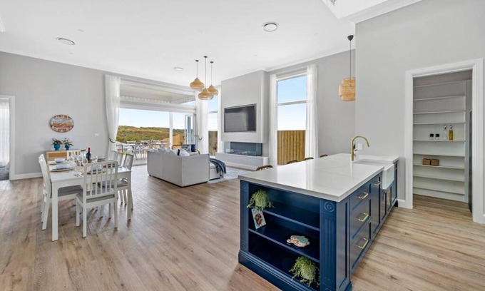 Catherine Hill Bay House | Playa Azul-Beach house on Catherine Hill Bay and Moonee beach